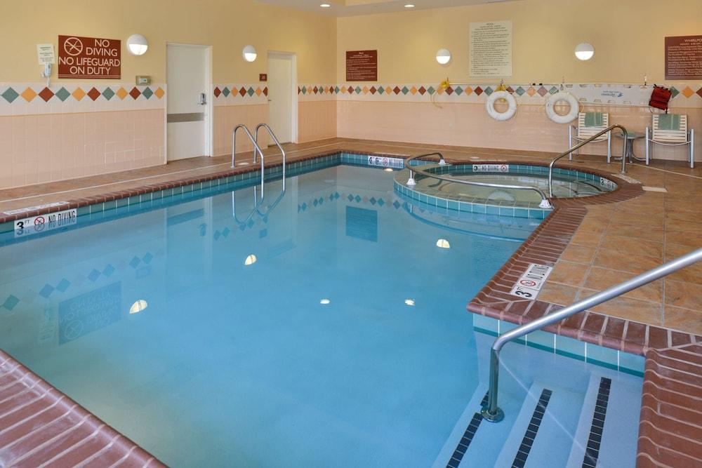 Hilton Garden Inn Терре-Хот Экстерьер фото